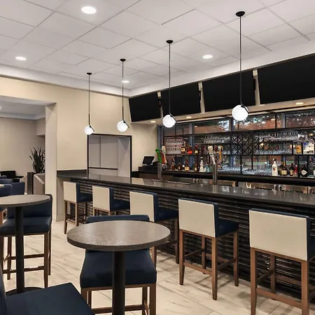 Hampton Inn & Suites Downers Grove Chicago-2